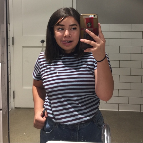 Meet your Posher, Alexis - Picture 3 of 3